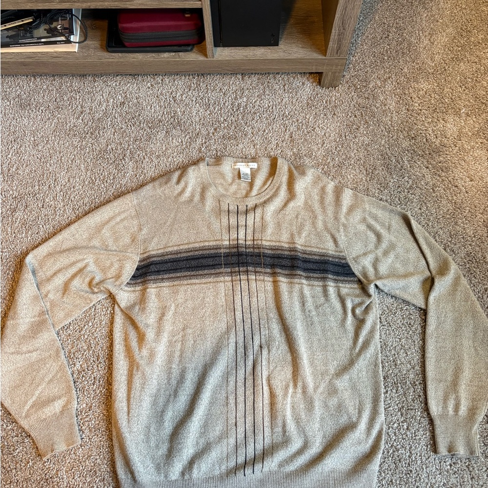 Men's Beige and Gray Sweater